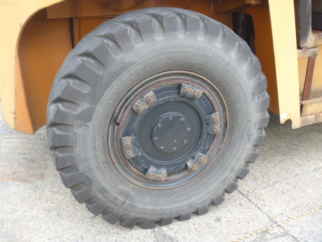 Xe nâng hàng 20 tấn Komatsu FD200-4 1984